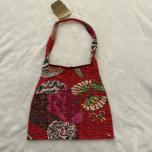 Hand Stitched Kantha Hobo Bag Red Floral Tropical Design - Picture 3 of 11